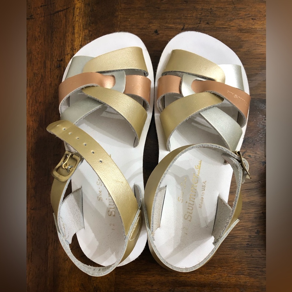 Sun San Salt Water Swimmer Leather Sandals Girl SZ 12 White Beige Gold  Buckle